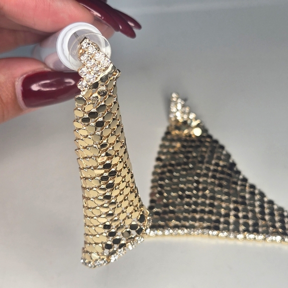 Gold Chainmail Style Earrings - Picture 1 of 6